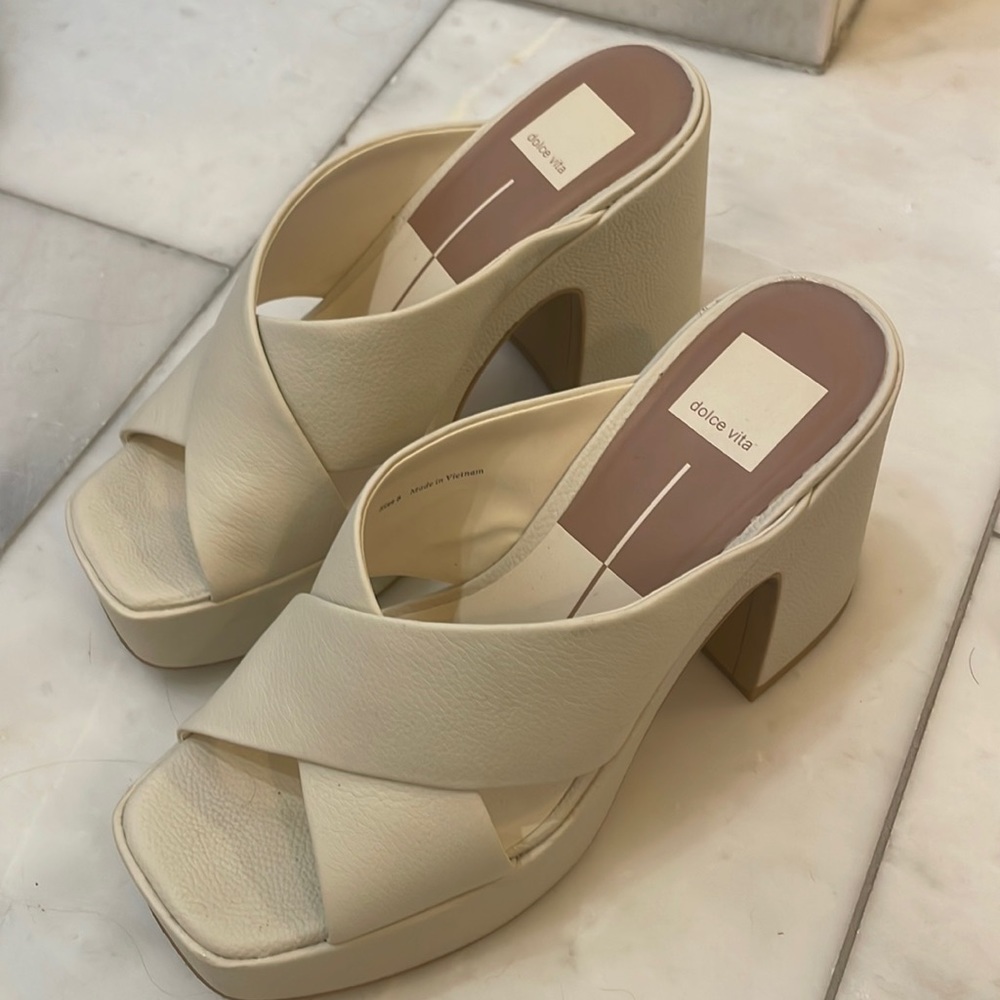 Dolce vita wedges